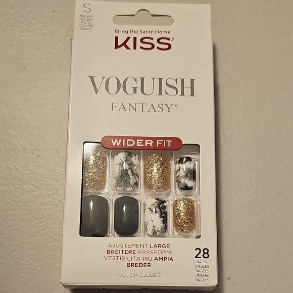 KISS Voguish Fantasy Nail Set - Gold and Black - Picture 1 of 6